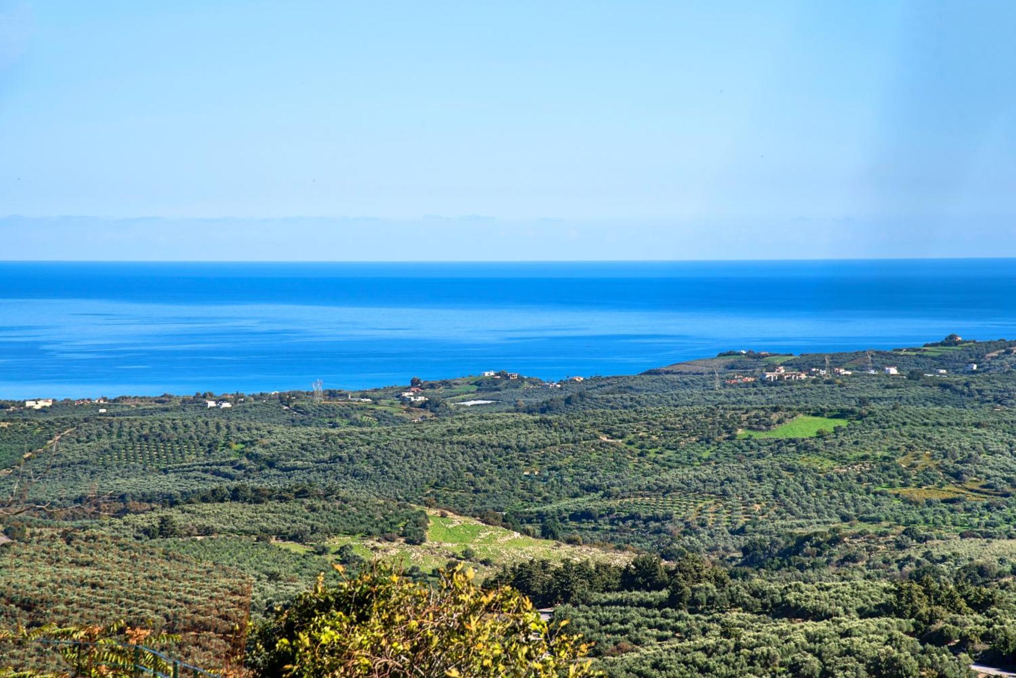 Aqua Blue Villas With Heated Pool Mathés Εξωτερικό φωτογραφία