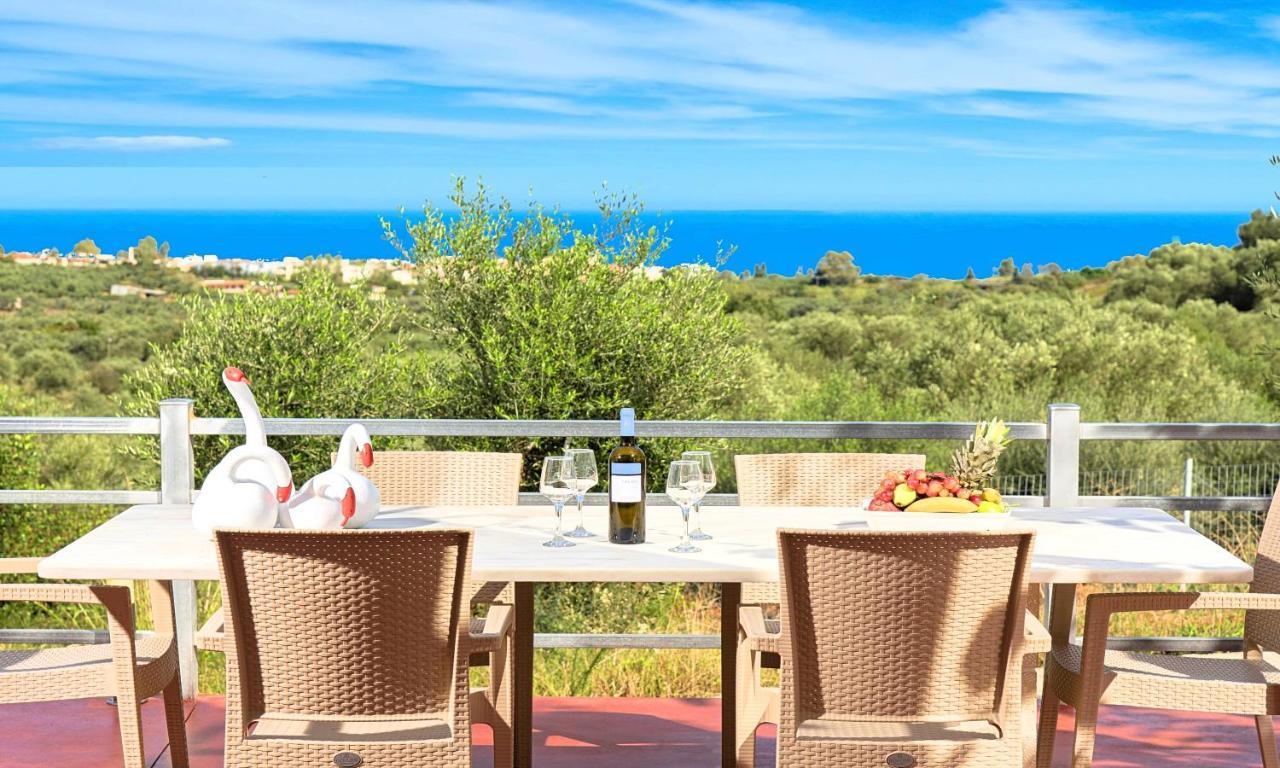 Aqua Blue Villas With Heated Pool Mathés Εξωτερικό φωτογραφία
